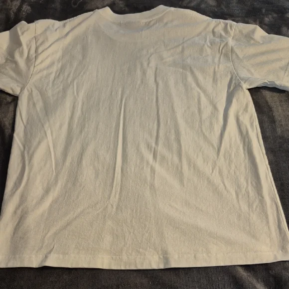 Men's White Graphic Tee with Green Design - Picture 3 of 6